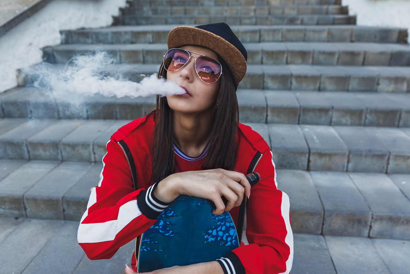 What Does Vaping Do To Your Teeth?